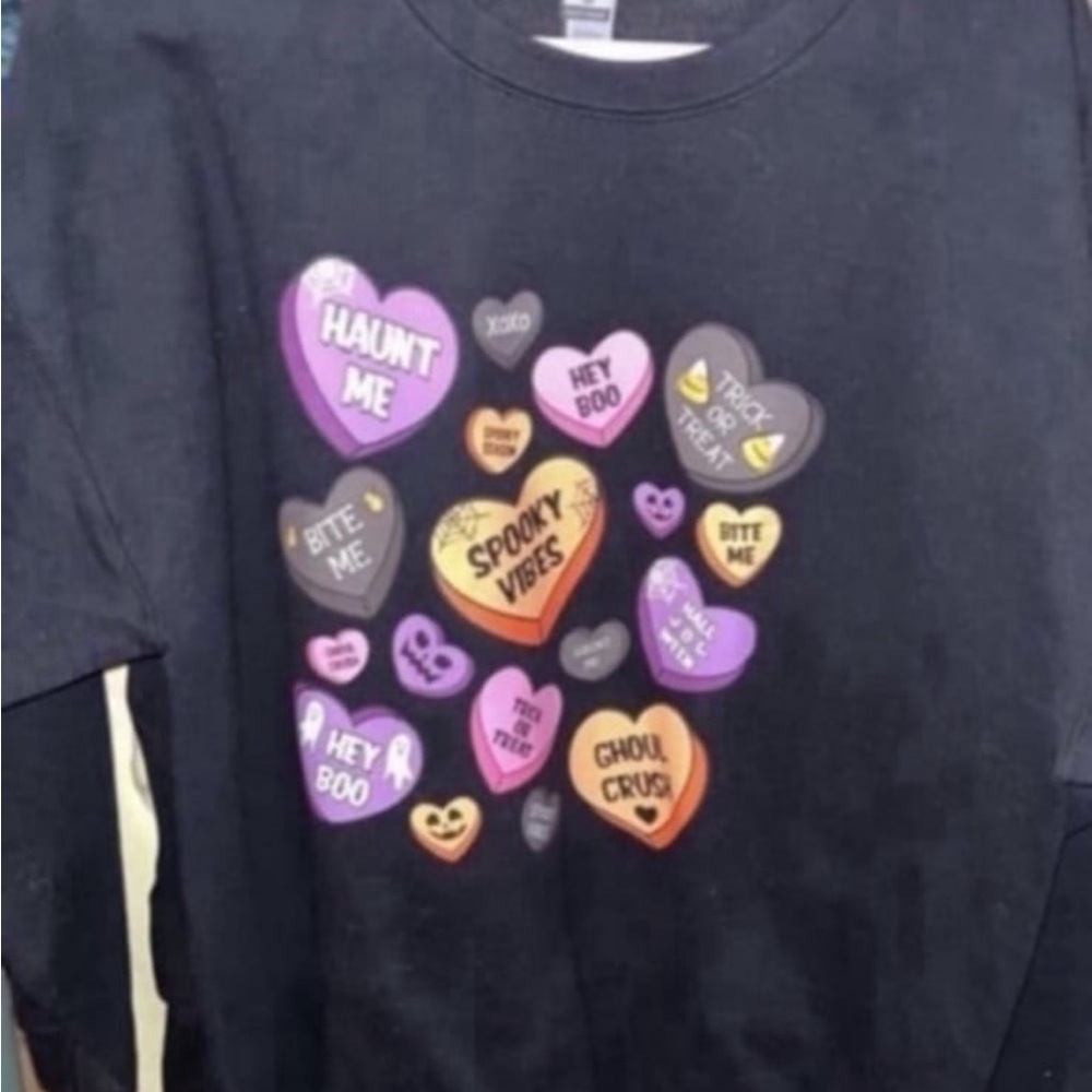 Gildan Black Halloween Heart Graphic Sweatshirt